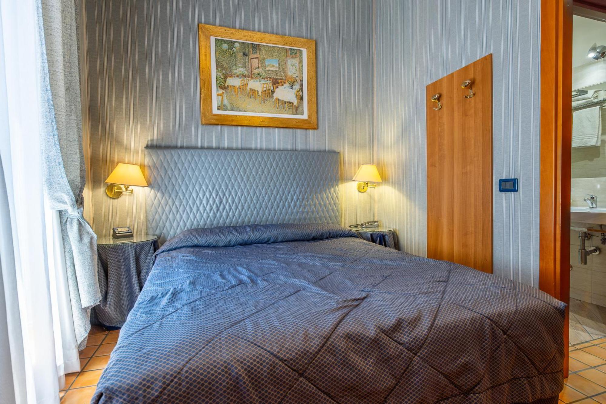 Hotel Lirico Rome Exterior photo