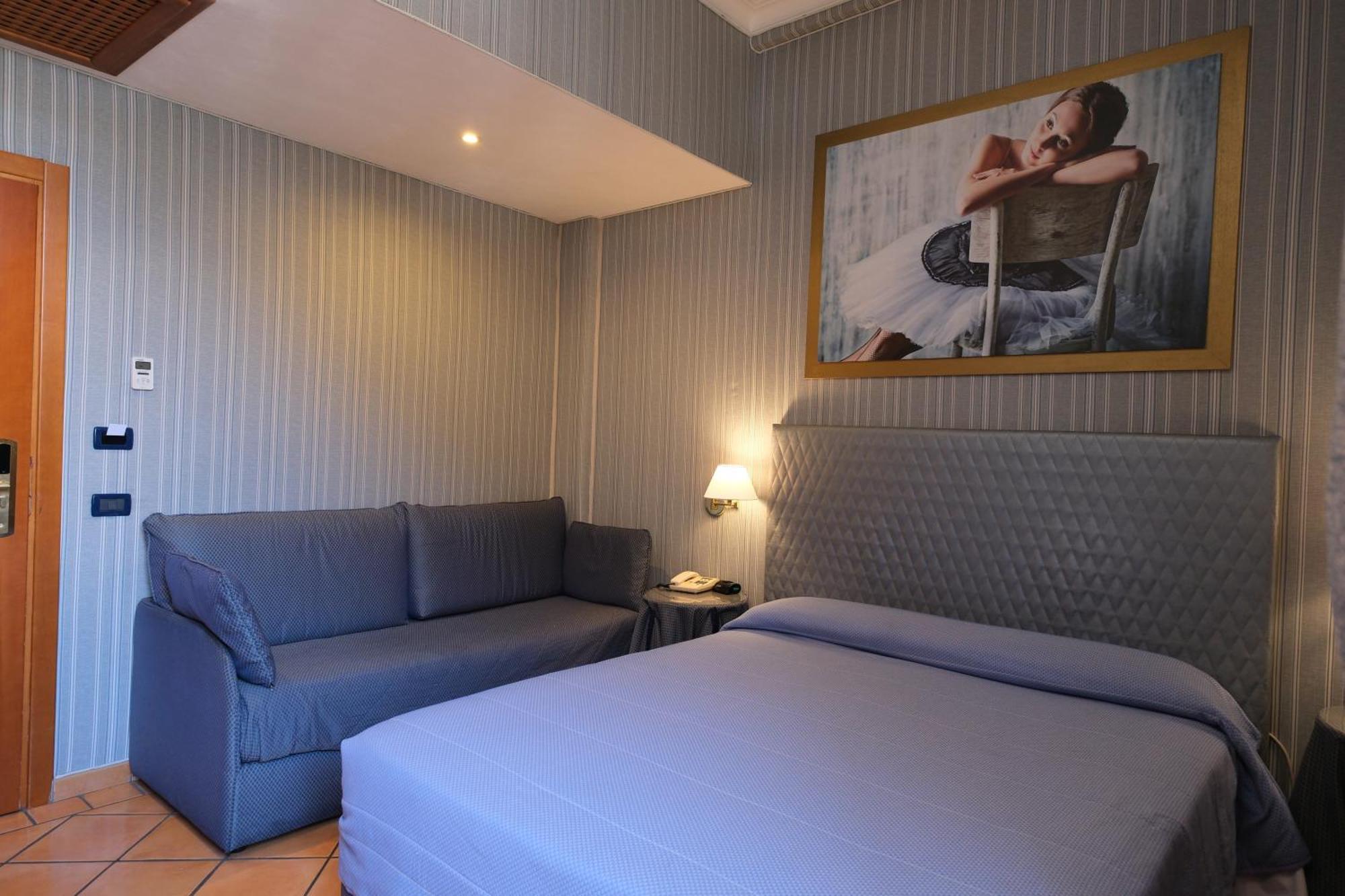Hotel Lirico Rome Exterior photo