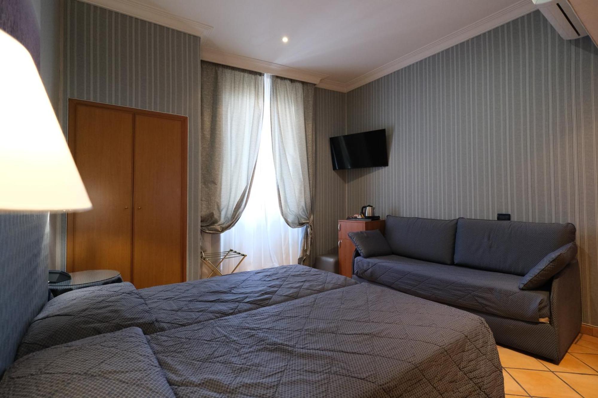 Hotel Lirico Rome Exterior photo