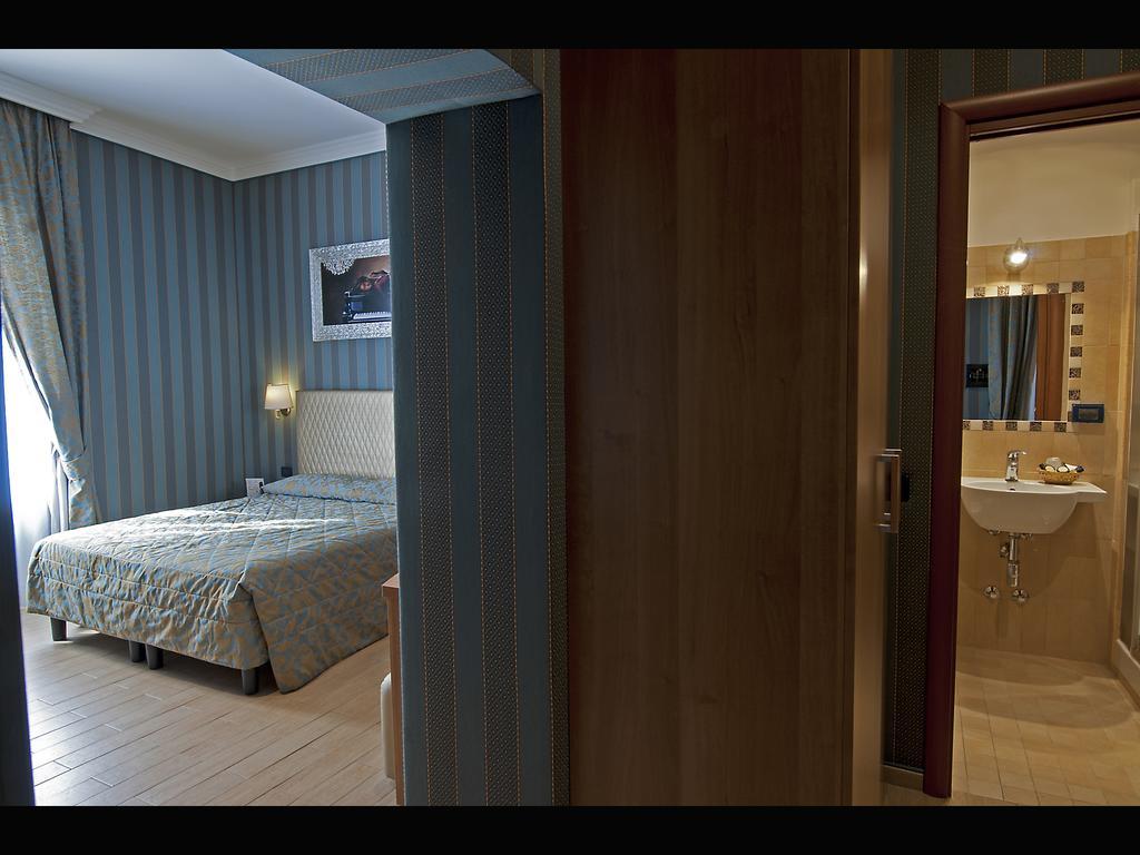 Hotel Lirico Rome Exterior photo